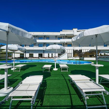 Hotel Club Clorinda Nuova Gestione 2024 เพสตุม ภายนอก รูปภาพ