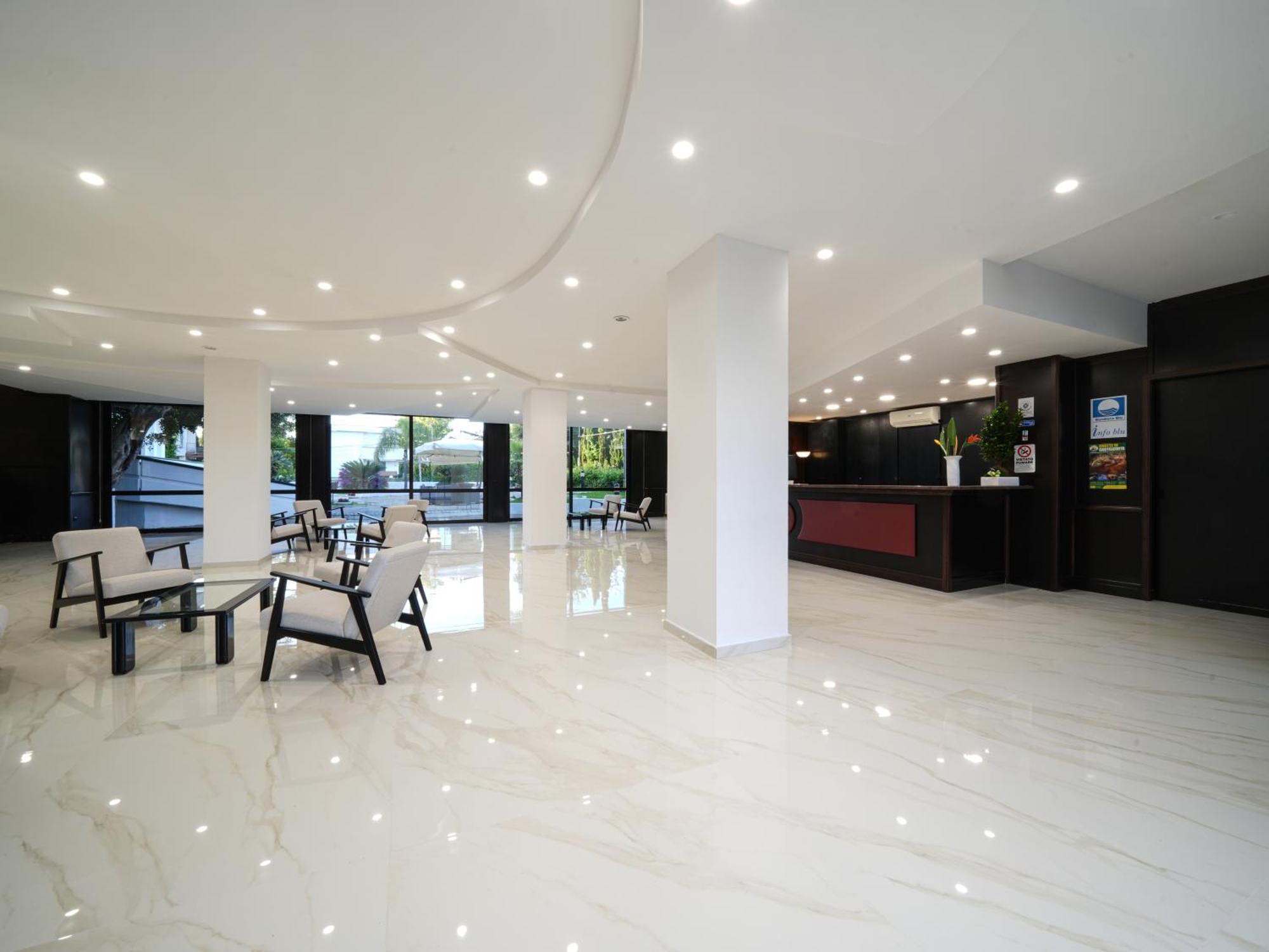 Hotel Club Clorinda Nuova Gestione 2024 เพสตุม ภายนอก รูปภาพ