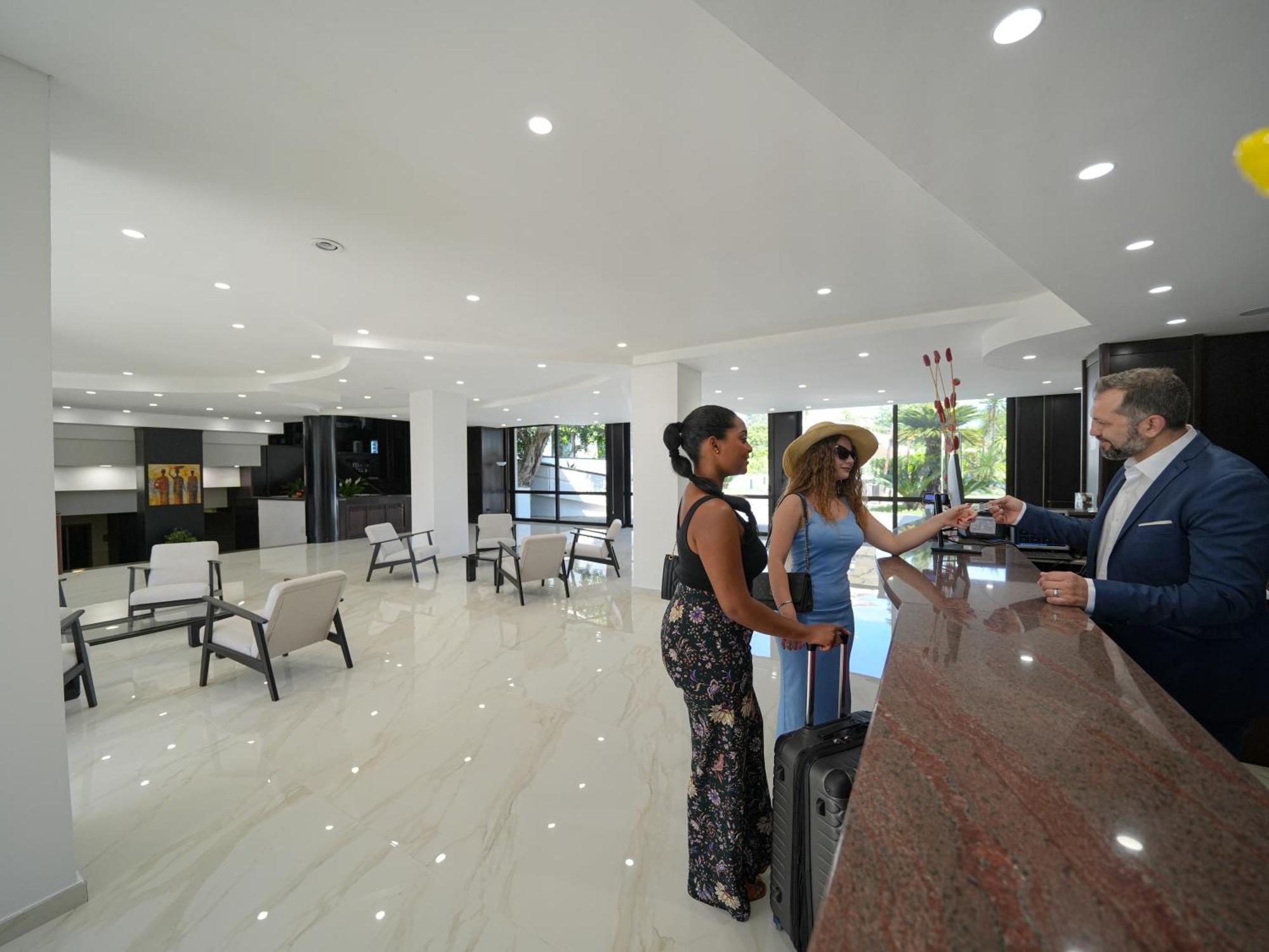 Hotel Club Clorinda Nuova Gestione 2024 เพสตุม ภายนอก รูปภาพ