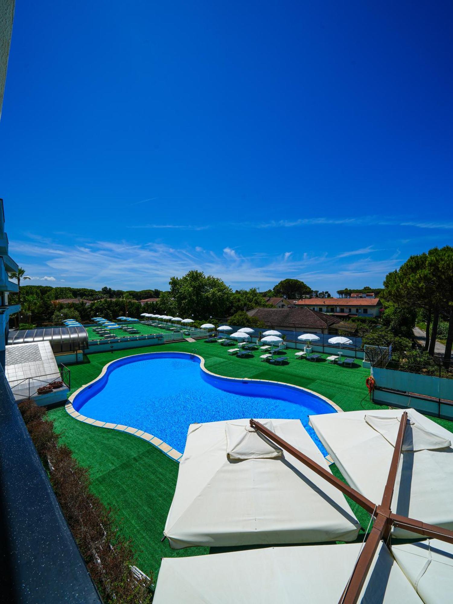 Hotel Club Clorinda Nuova Gestione 2024 เพสตุม ภายนอก รูปภาพ