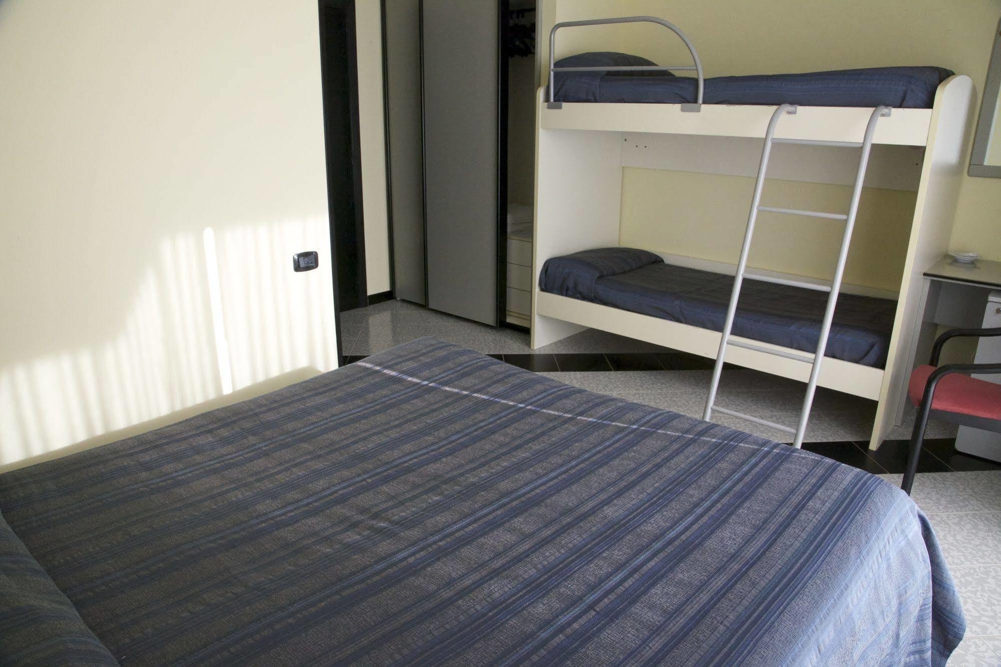 Hotel Club Clorinda Nuova Gestione 2024 เพสตุม ภายนอก รูปภาพ