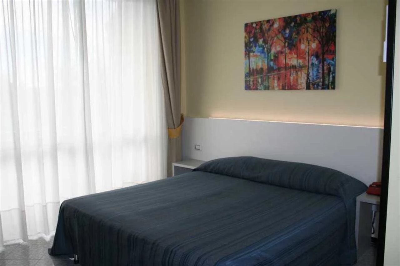Hotel Club Clorinda Nuova Gestione 2024 เพสตุม ภายนอก รูปภาพ
